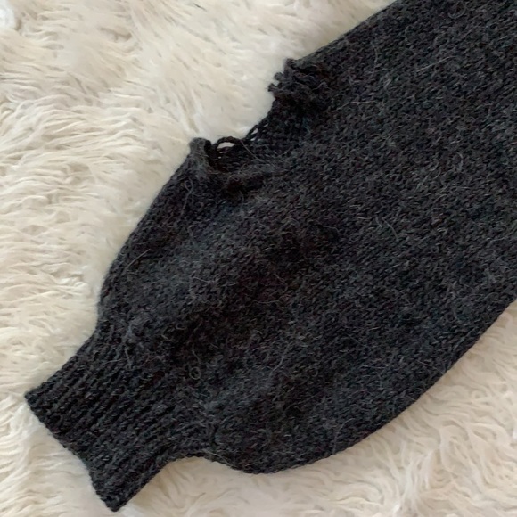Wildfox caffeine machine sweater knit destroyed - Picture 12 of 15